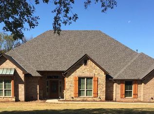 107 Olde Stonebridge, Moore, OK 73160