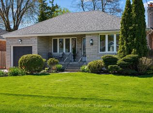 28 Spring Garden Rd, Toronto, ON M8Z3X1