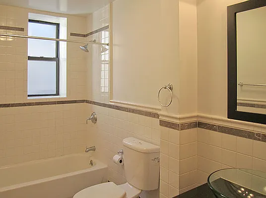 Rented by SW Queens Mezzanine | media 19