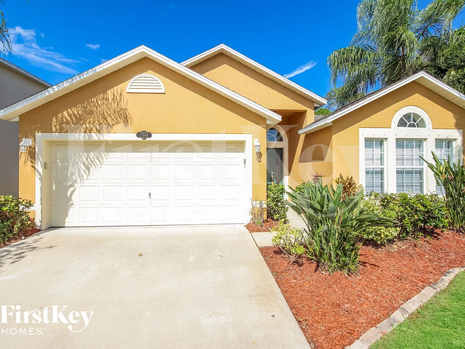 4 bed, 2.0 bath, 1865 sqft, $2,660 — Photo 2