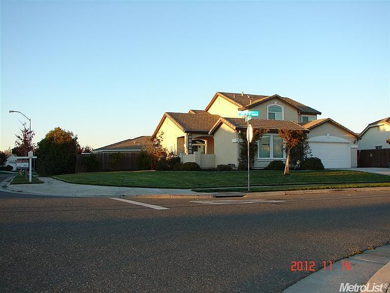 1st image of 3350 Poppy St
