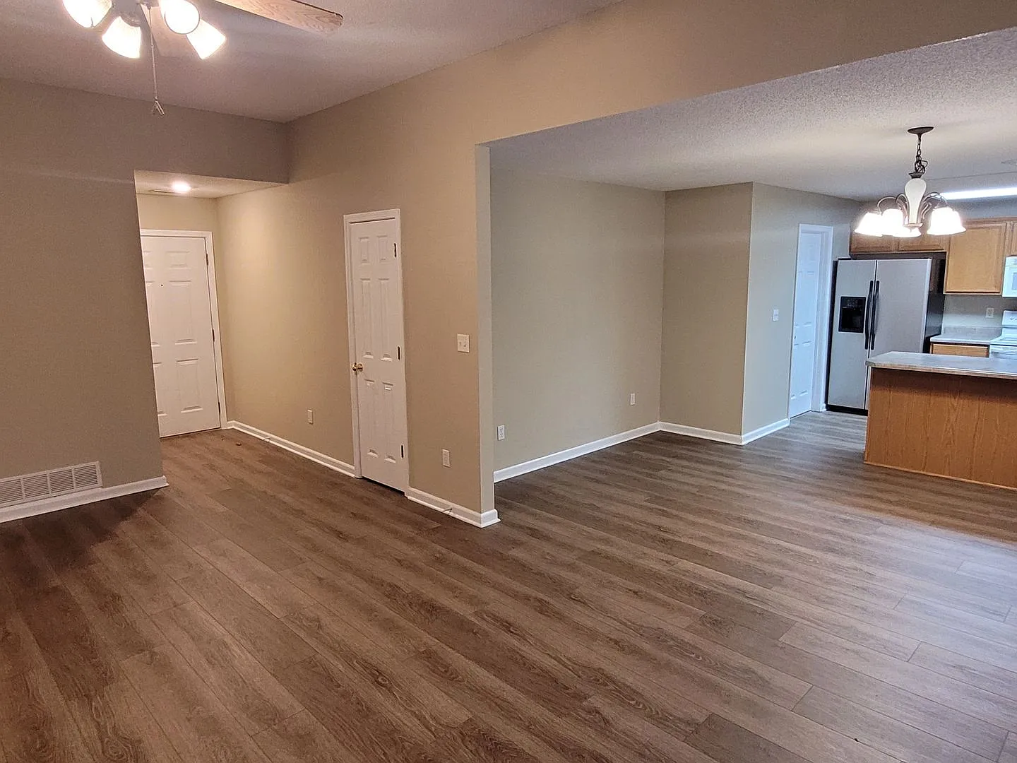 3 Bedroom, 2 Bath House — Photo 4