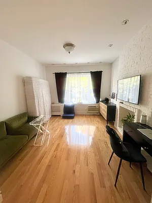 Rented by Compass | media 2