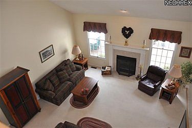 3rd image of 432 Crestwood Dr