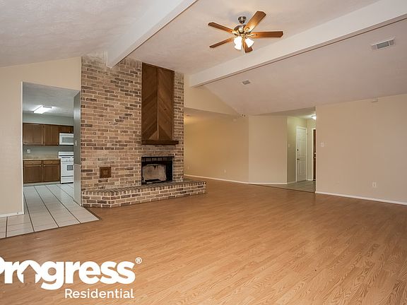 5th image of 7302 Thicket Trail Dr