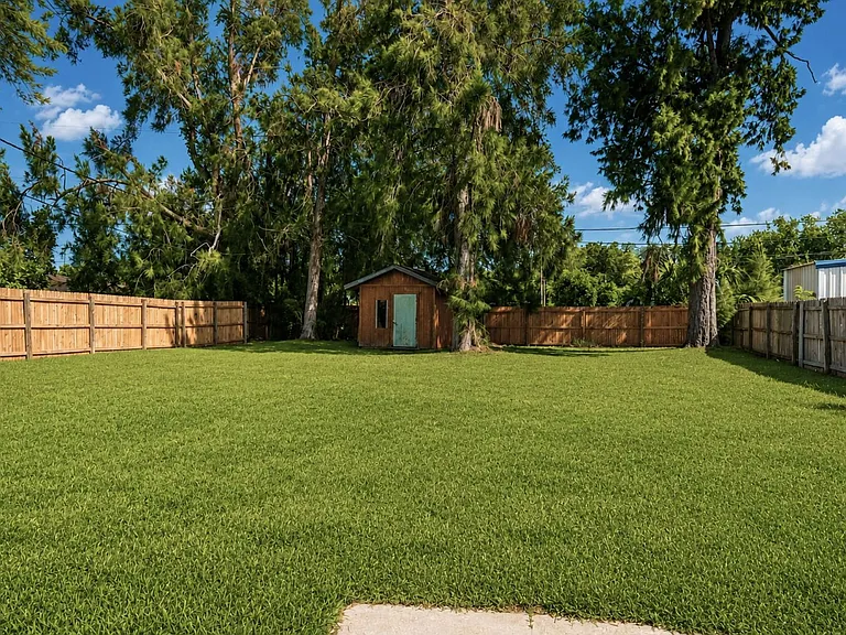 6013 Francis Dr — Photo 13