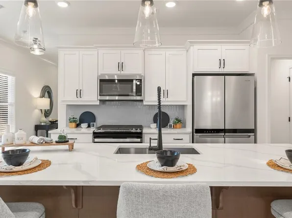 541 Feldspar Way, Lawrenceville, GA 30043