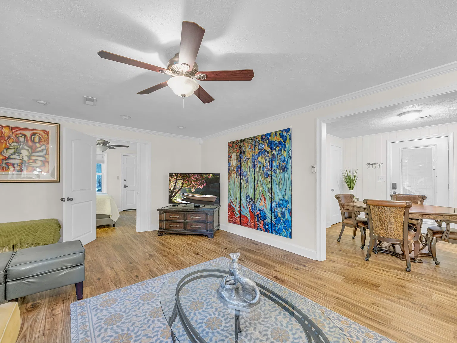 2 bed, 1196 sqft, $2,250 — Photo 3