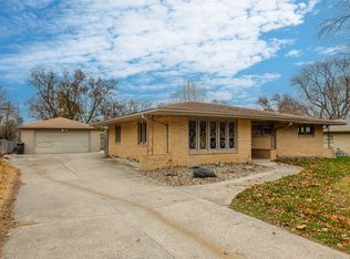 2753 Lynner Dr, Des Moines, IA 50310