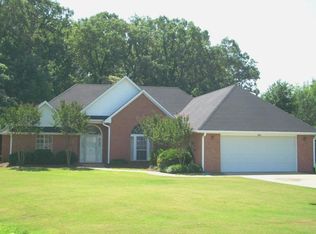 1685 Dunwoody Dr, Tupelo, MS 38801