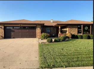 2122 Sherborn Ln, Schaumburg, IL 60193