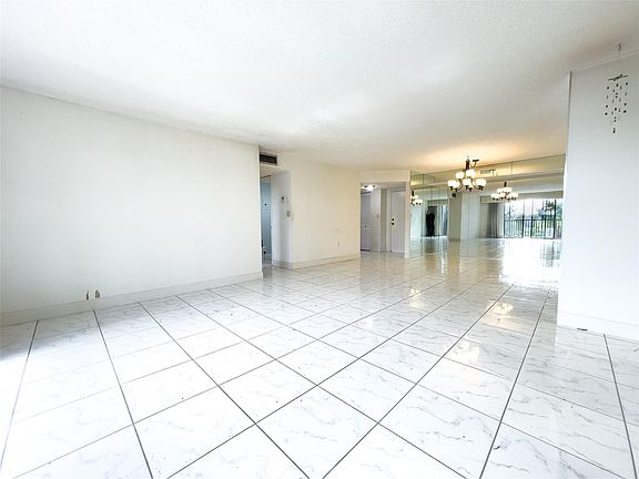3rd image of 900 NE 195th Street #312