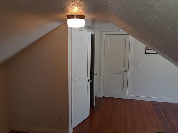 5th image of 3439 Newton Ave N