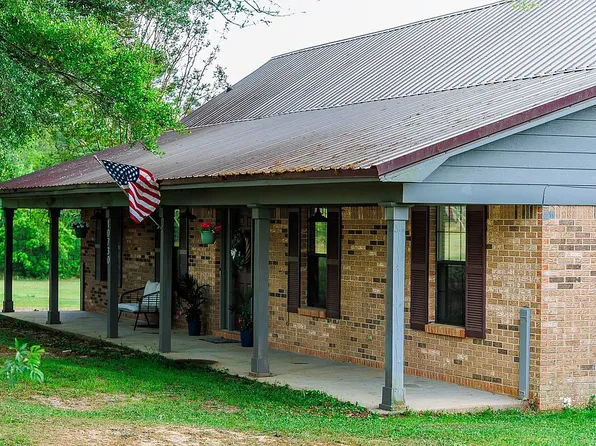 10730 Meadow Ln W, Irvington, AL 36544