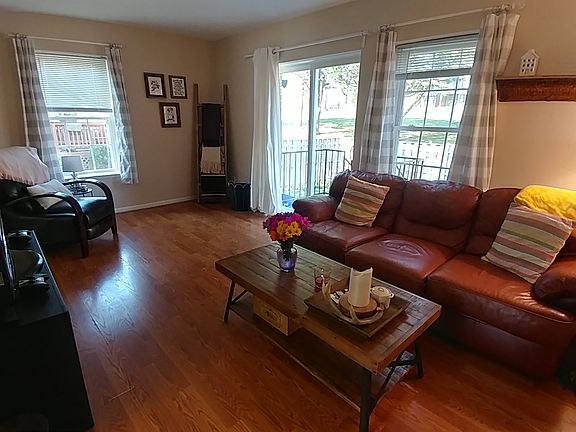 Living room. New windows.