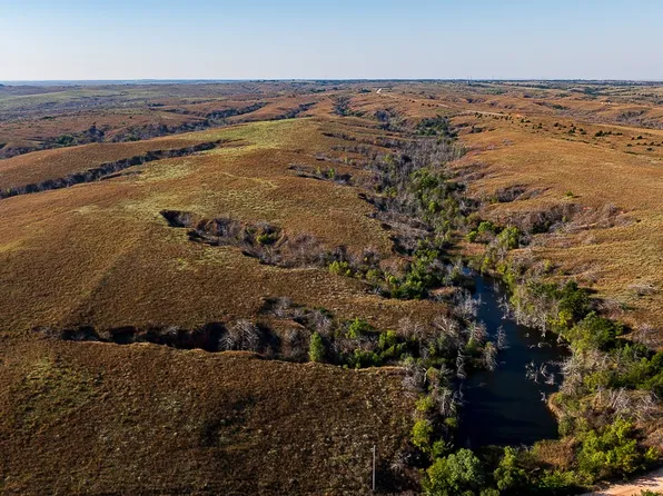 N/a E County Rd #385, Mooreland, OK 73852