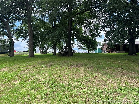 2nd image of Anglers Cir