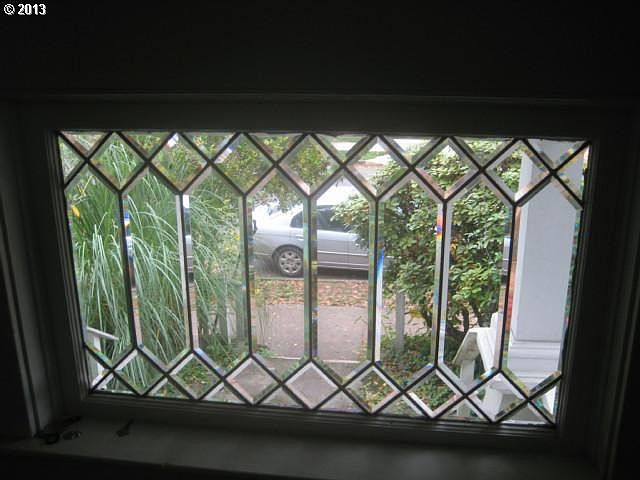 2nd image of 3130 SE Yamhill St