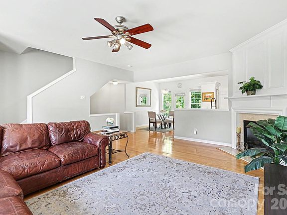 3rd image of 5413 Werburgh St
