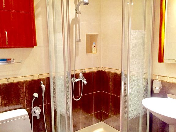 2nd image of 31 Cove Ln #6C