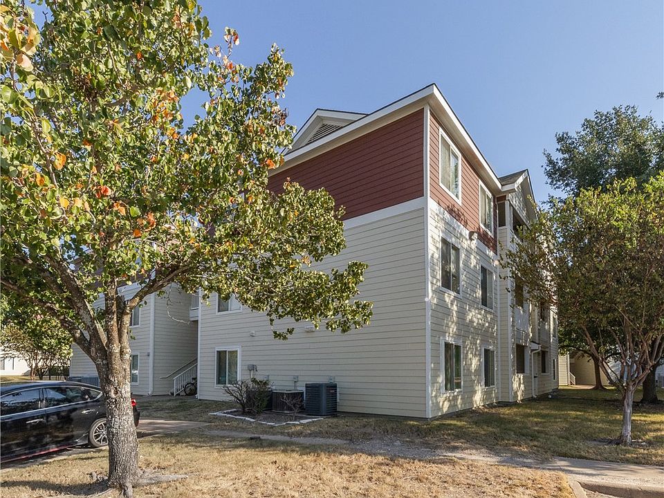 1st image of 529 Parkway #301