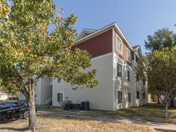 529 Parkway #301, College Station, TX 77840