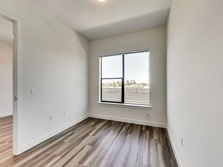 950 Lofts — Photo 71
