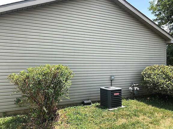 5th image of 6177 Glacier Dr