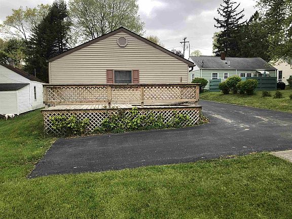 3rd image of 575 Stineman St