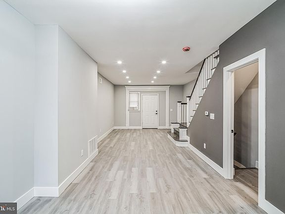 4th image of 4834 N Hutchinson St