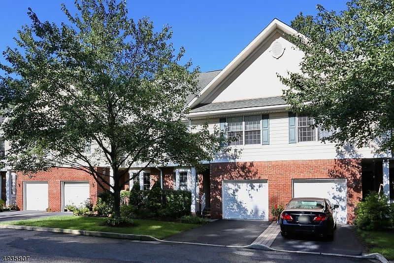 1st image of 628 CAMPBELL PL