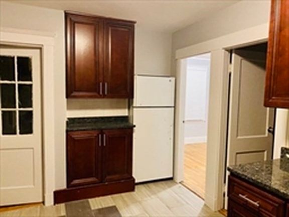 5th image of 247 N Central Ave #2