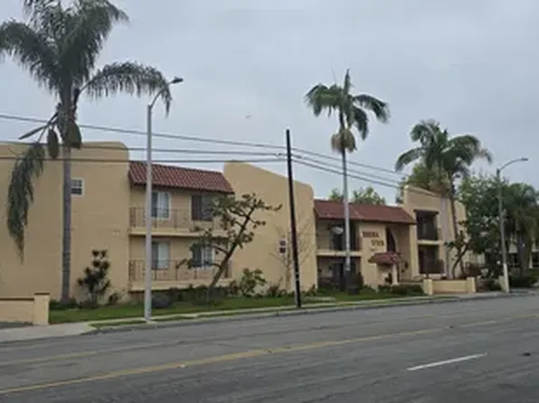 Buena Viva Apartments, 11637 Bellflower Blvd #09bfe2e17, Downey, CA 90241