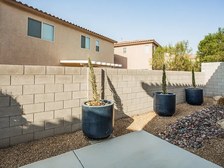 1409 Arc Dome Ave — Photo 19