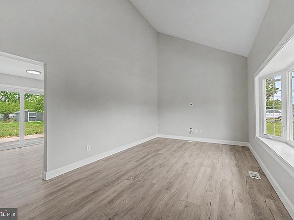 2nd image of 30 Arbor Meadow Dr