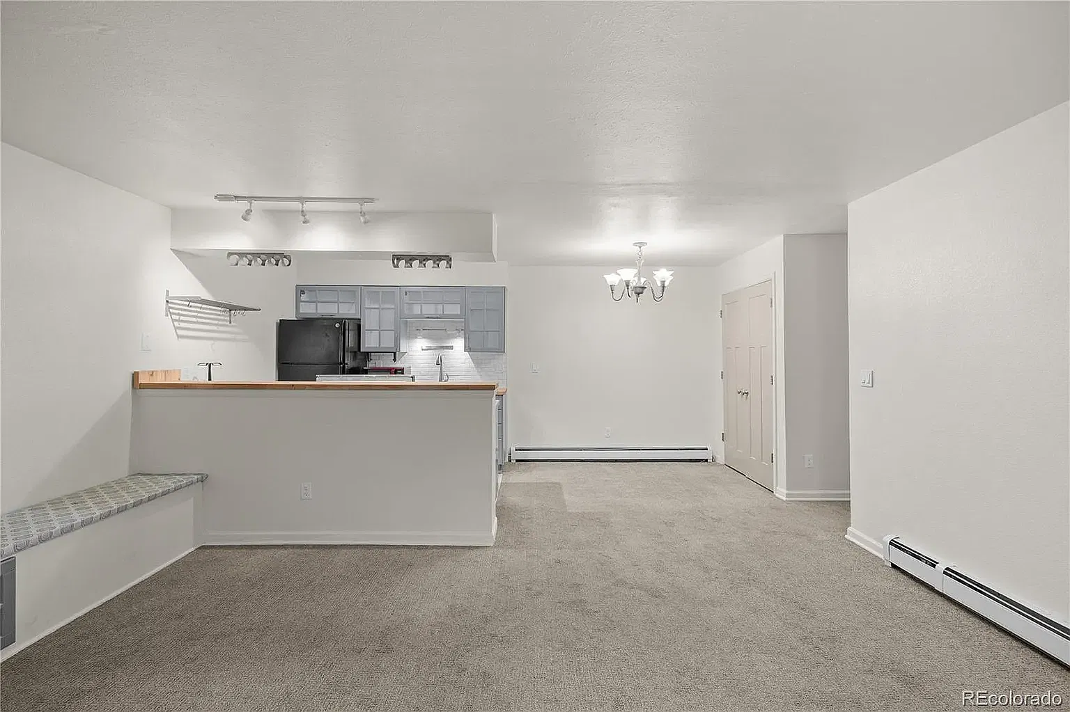 2 bed, 880 sqft, $1,732 — Photo 4