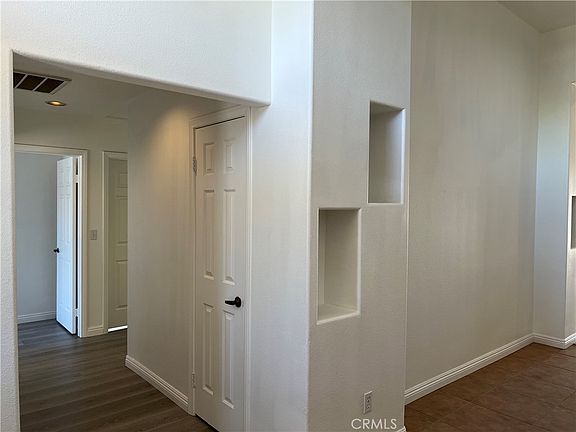 4th image of 9661 Siwanoy Dr