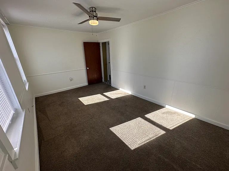 6 Walcott St #1R — Photo 11
