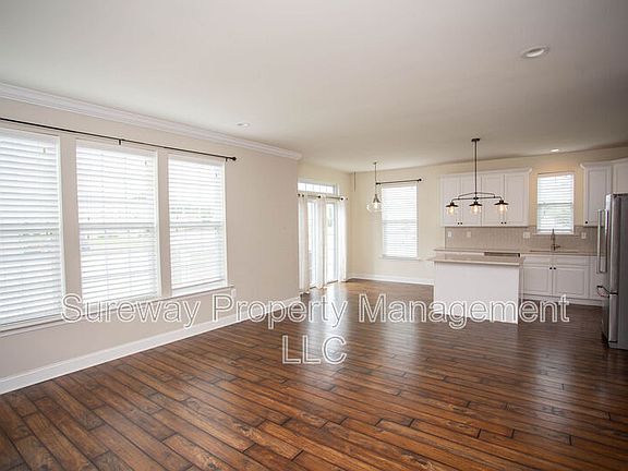 5th image of 1 Tweentown Close
