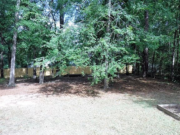 3rd image of 202 Wentworth Dr