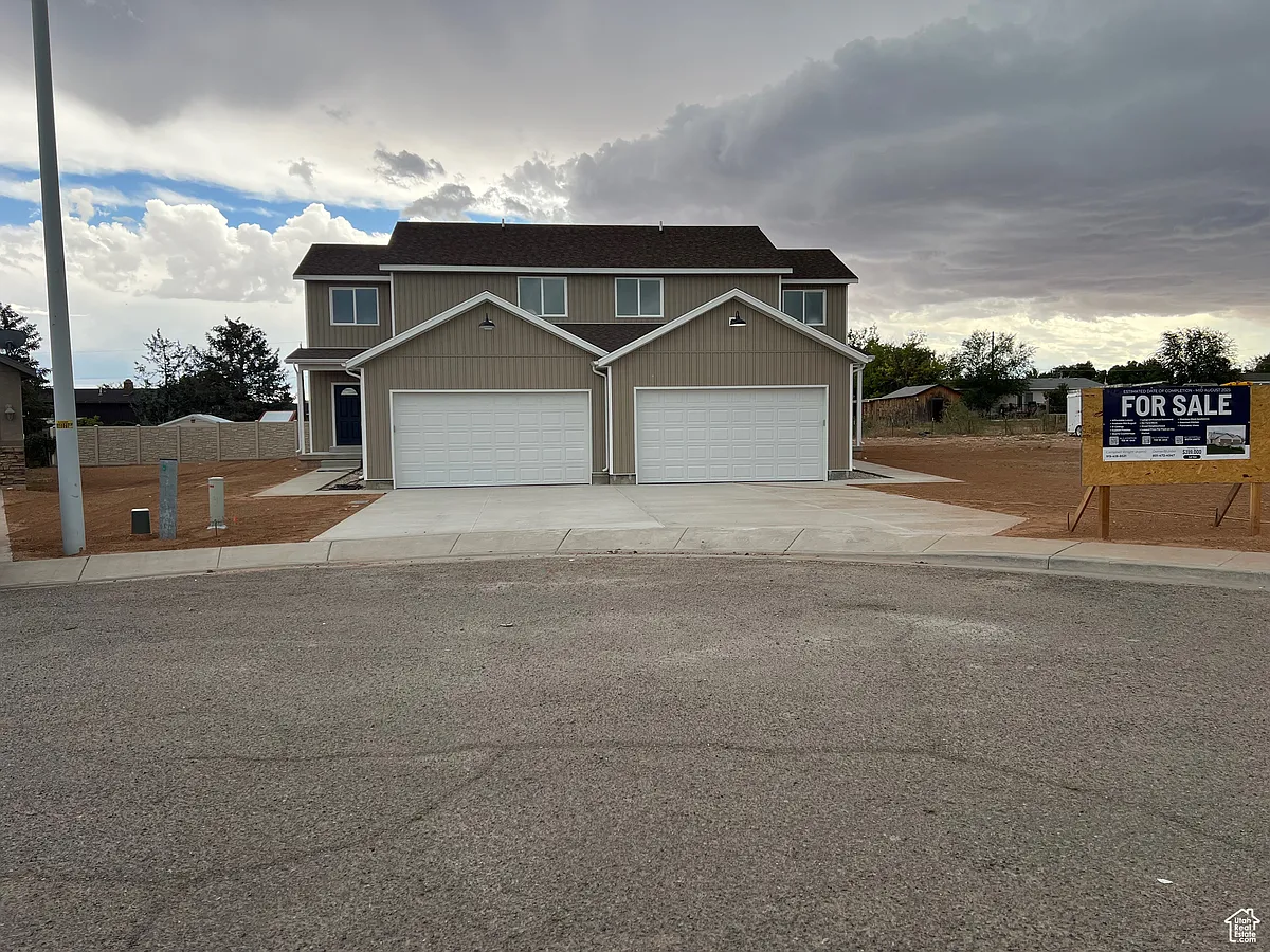 Building Photo - 725 W 350 N #1-2