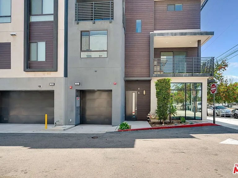 4320 Eagle Rock Blvd #1 — Photo 18