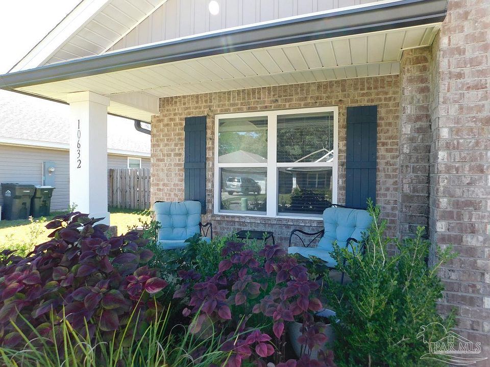 1st image of 10632 Queens Gate Cir
