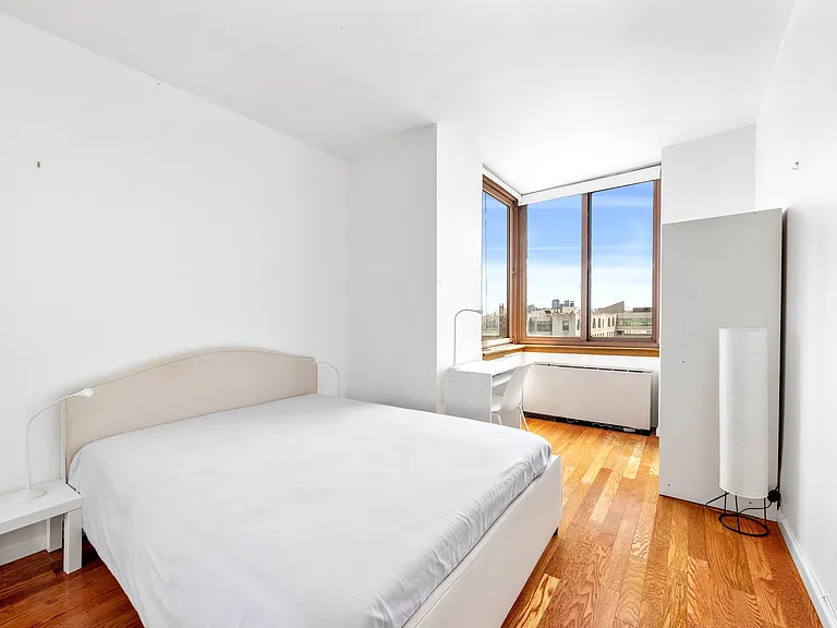 524 E 72nd St #26B — Photo 4