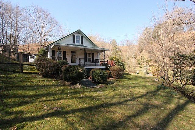 1st image of 60 Rocky Falls Ln