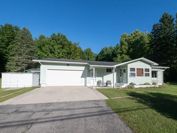 10159 SE Torch Lake Dr, Alden, MI 49612