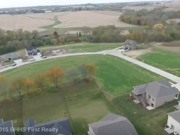 410 NE 77th Ct, Pleasant Hill, IA 50327
