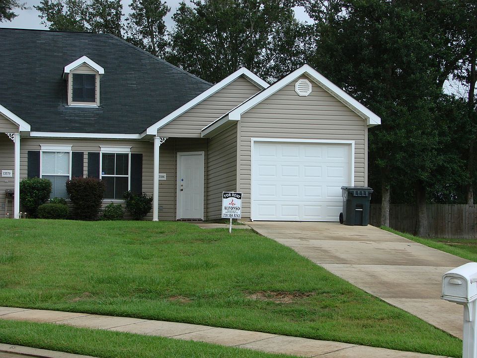 2nd image of 13566 Laurel Oaks Ln
