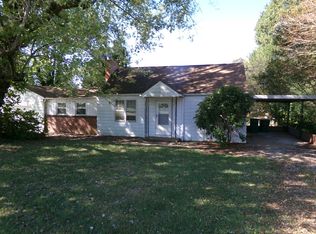 2630 Darrow Rd, Walkertown, NC 27051