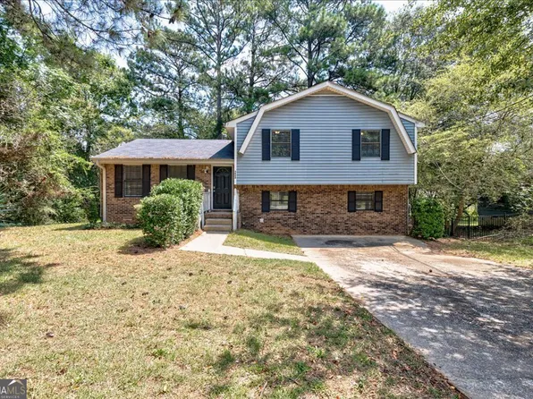 5868 Dan Dr, Ellenwood, GA 30294